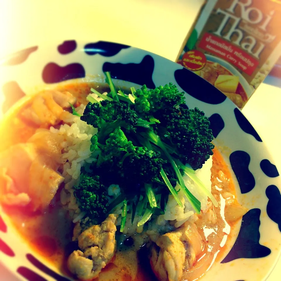 Snapdishの料理写真:Thai Yellow Curry 泰式黃咖哩雞|Phoebeさん