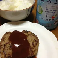 Snapdishの料理写真:手作りハンバーグ！|まいもさん