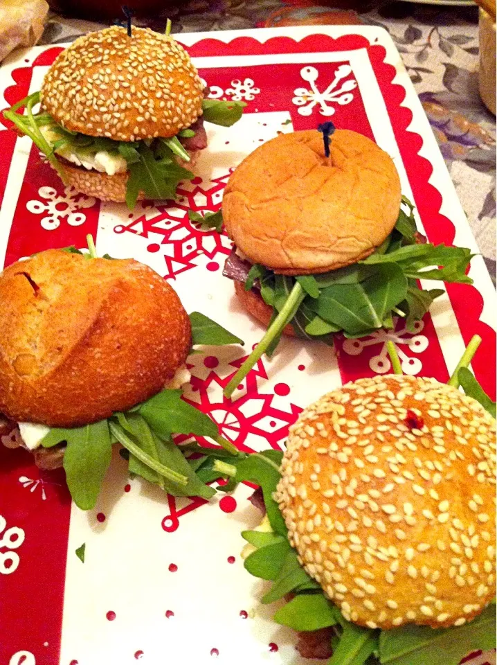 Snapdishの料理写真:Sliced Wagyu Beef Burgers|chef baobao from Singaporeさん