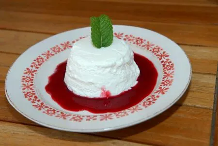 simple and healthy "fromage blanc" with coulis|viviさん