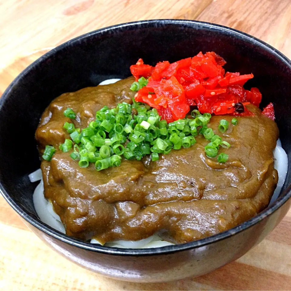 Snapdishの料理写真:牛テール肉のカレーうどん@UDON FACTORY　エビス|まんまんちゃんさん