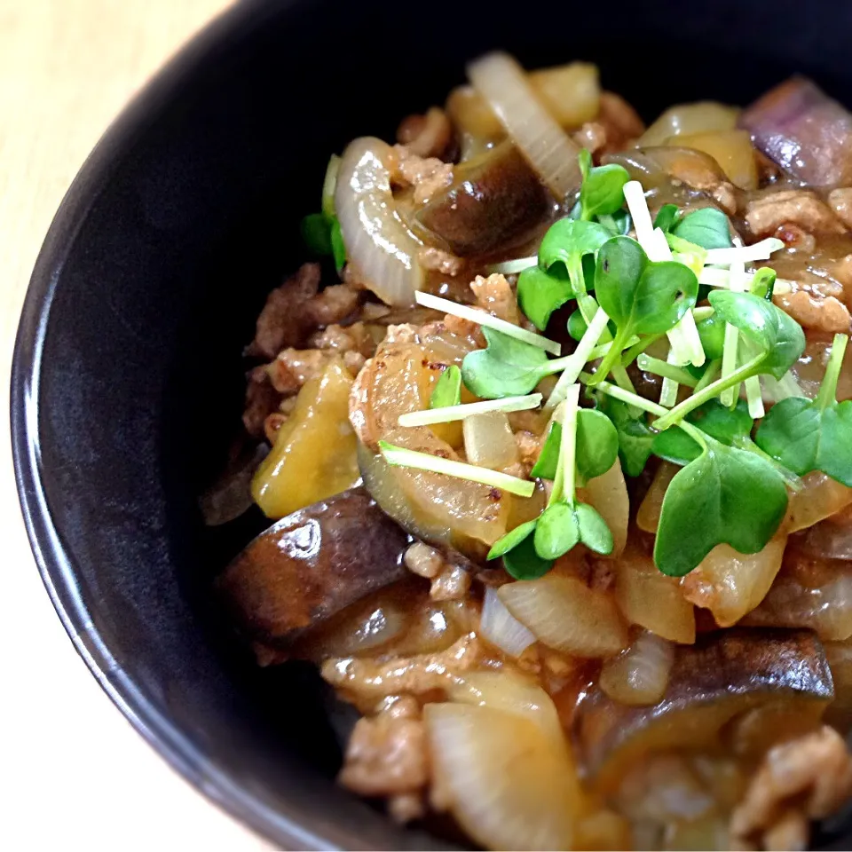 甘い麻婆茄子丼|さたはこさん