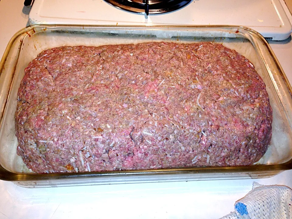 Snapdishの料理写真:Meatloaf-before|Clarissa Corderoさん