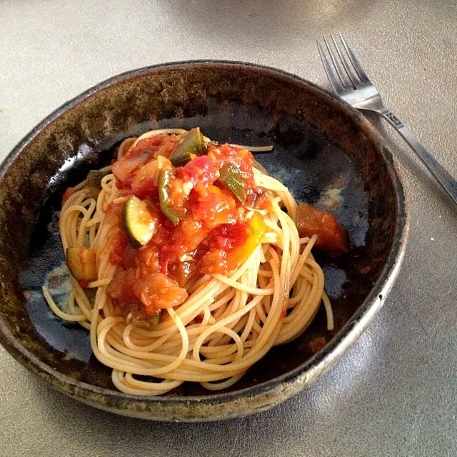 Snapdishの料理写真:tomate pasta|azuuuzaさん