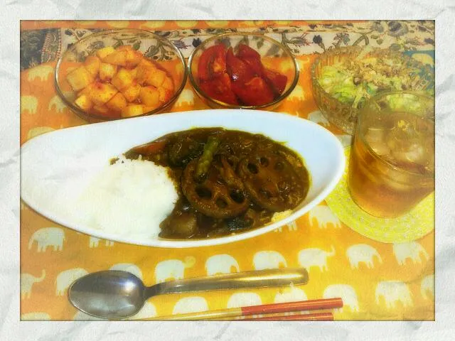 Snapdishの料理写真:野菜いっぱいカレー ( •◌ॢ -◌ॢ)-♡|ゆきさん