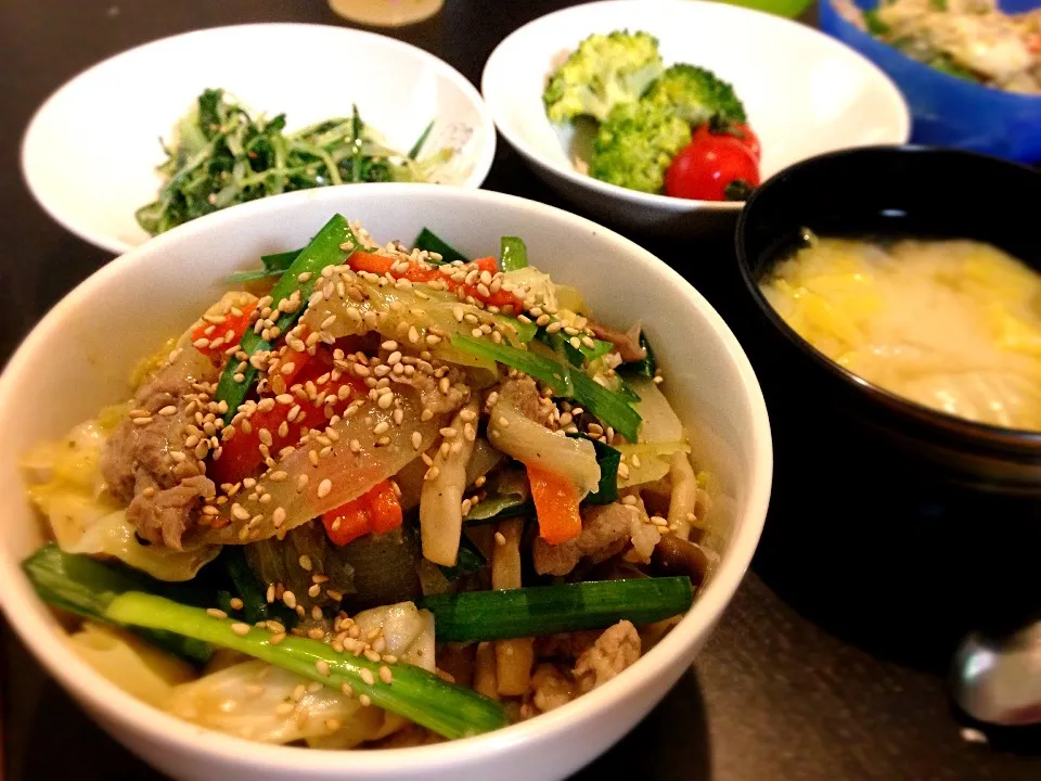 塩だれ豚丼と水菜のナムルと白菜の味噌汁|はなびさなさん