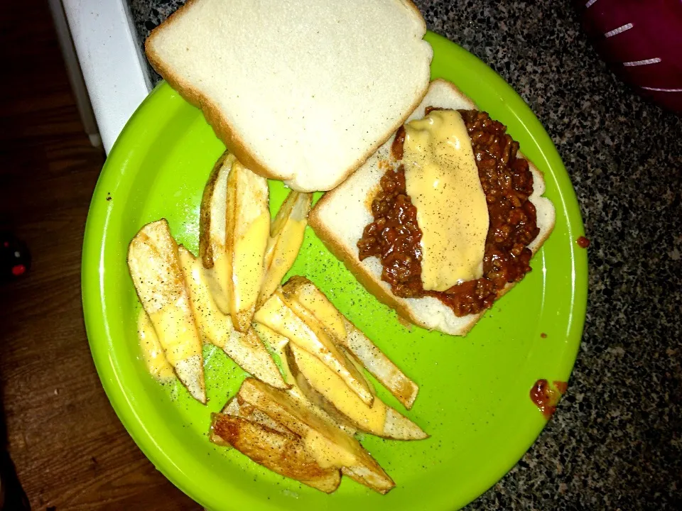 Sloppy joes and real potato wedges|nickey featherさん