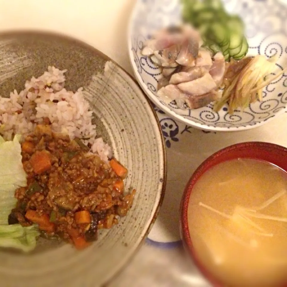 Dry curry and Vinegar Aji. 2014/5/21 Dinner.|Comer Ruyeeさん