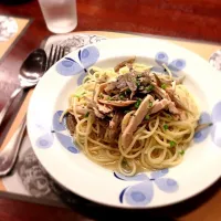 きんぴらごぼうと鶏肉の黒胡椒風味バターソース|ゆかびっちさん