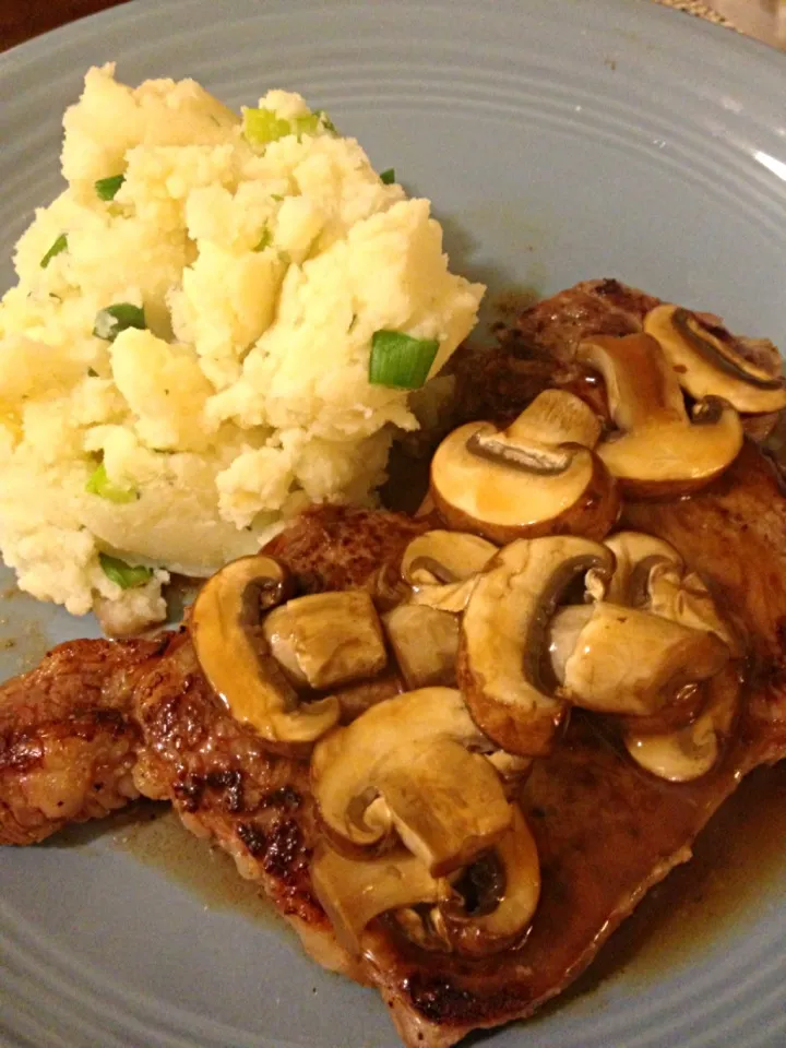 RibEye n' Mashed YUM!!|Carlos Baezさん