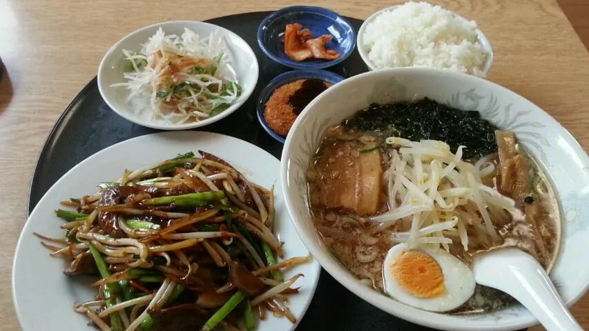 レバニラ定食☆|たくぞうさん