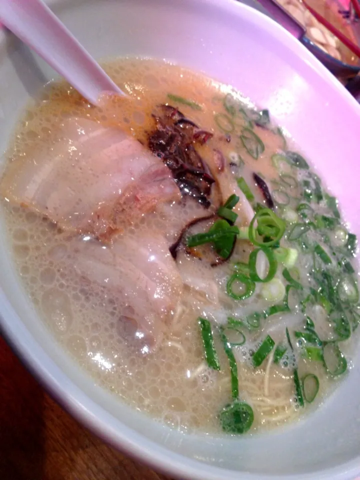 Snapdishの料理写真:一風堂☆白ラーメン🍜|ナガマンさん