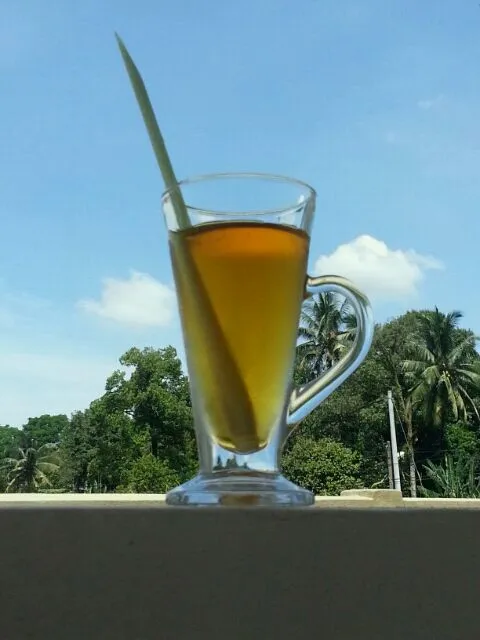 Snapdishの料理写真:Chilled Lemongrass Infused Tea|Mrs BNazさん