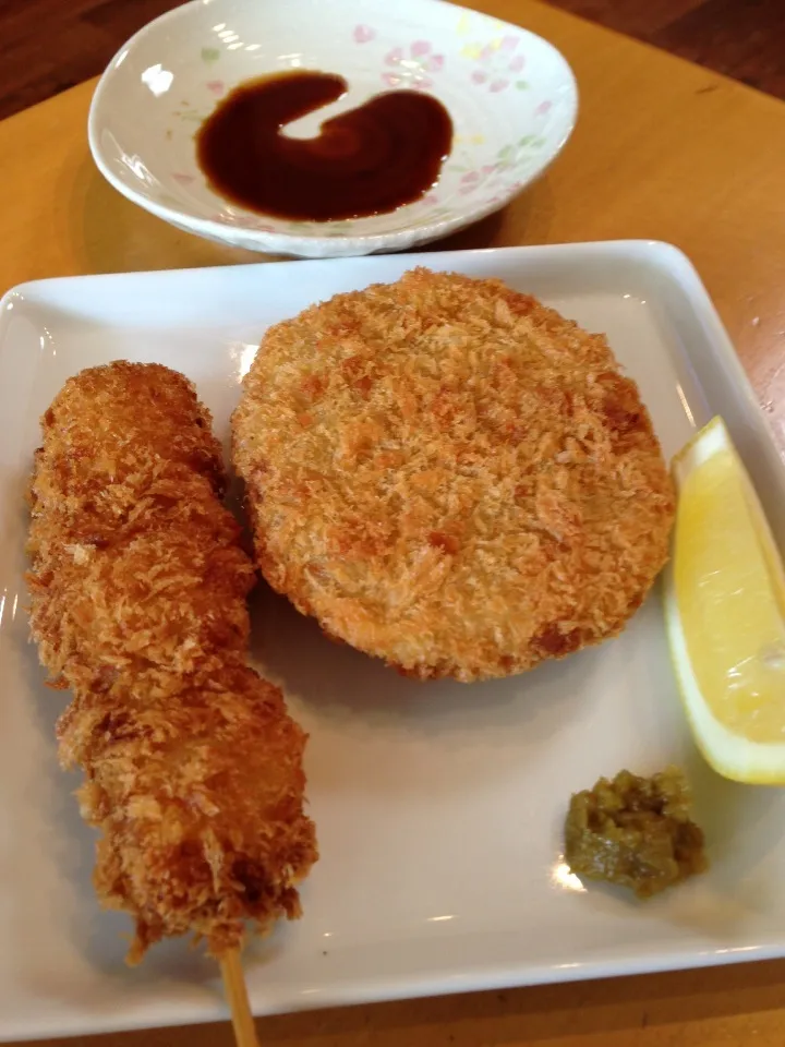 高浜の肉屋で揚げたてを買ってきました‼|あきらさん