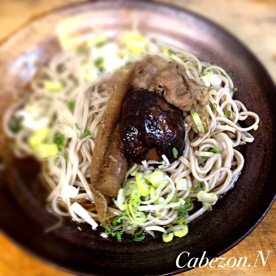 Snapdishの料理写真:今日の賄い  冷やし牛肉そば|Cabezon.Nakamuraさん