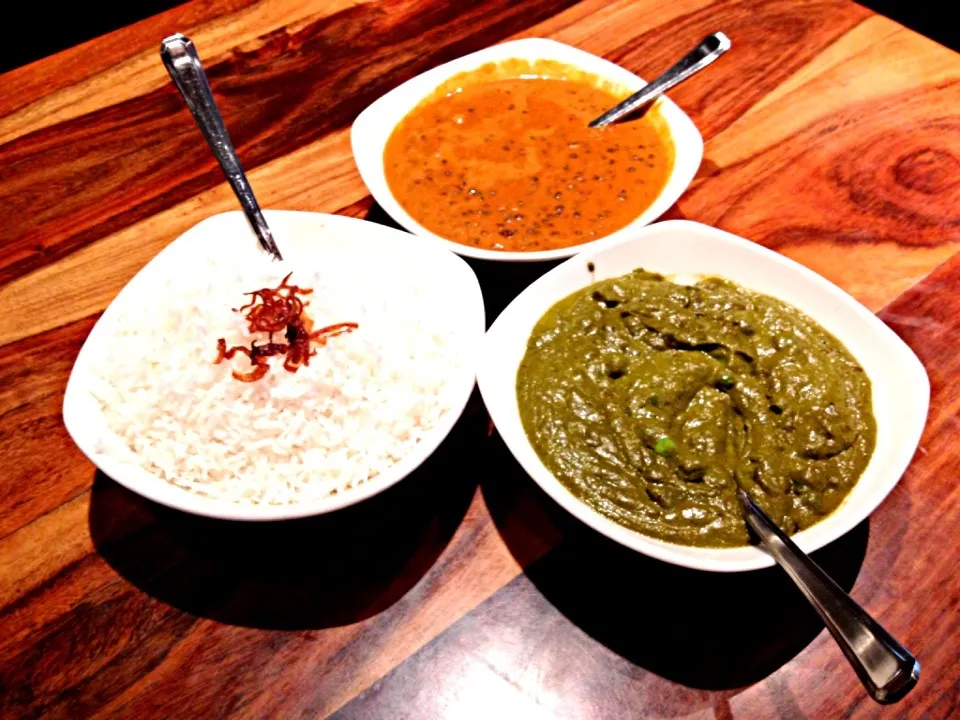 Dal Makhani (black lentil) & Palak Malai Mattar (peas and spinach)|Sergio Lacuevaさん