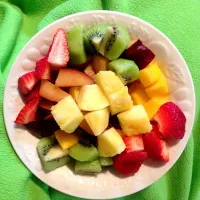 Tropical Fruit dish|Kimberly Nicholson Stefanさん