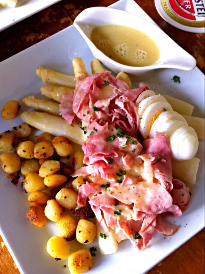 Asperges met ham.|Nathalie Straversさん