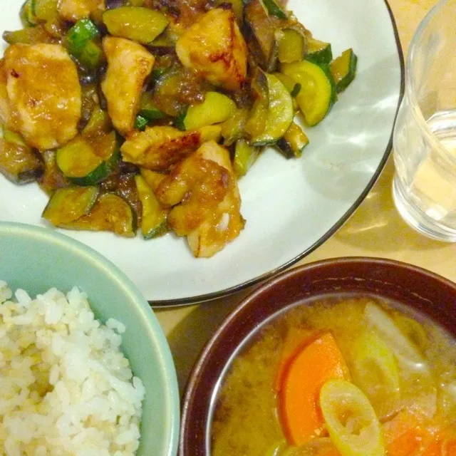 鶏胸肉と茄子、ズッキーニの玉ねぎおろし炒め|じゅんさん