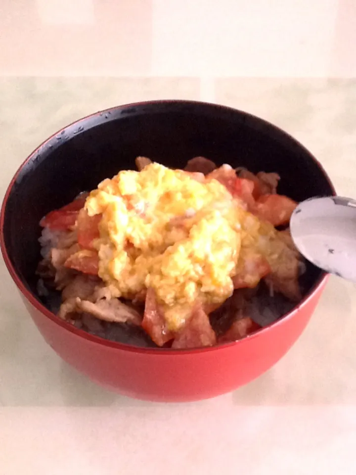 卵とトマトと豚肉の酢飯丼ぶり|네루미さん