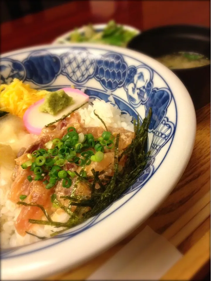 ぶりのなめろう丼 定食|寺尾真次さん