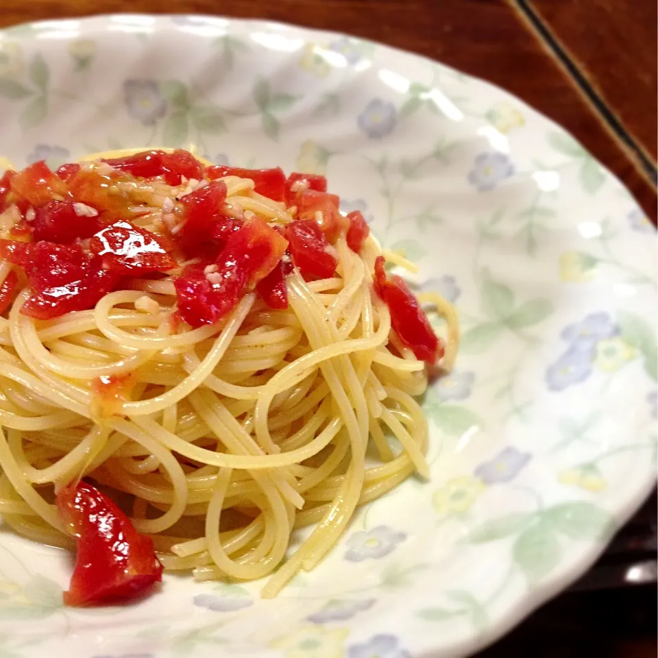 Snapdishの料理写真:トマトの冷製パスタ|ゆみさん