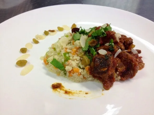 Tagine of lamb with apricots and couscous (rice)|Angie Yapさん