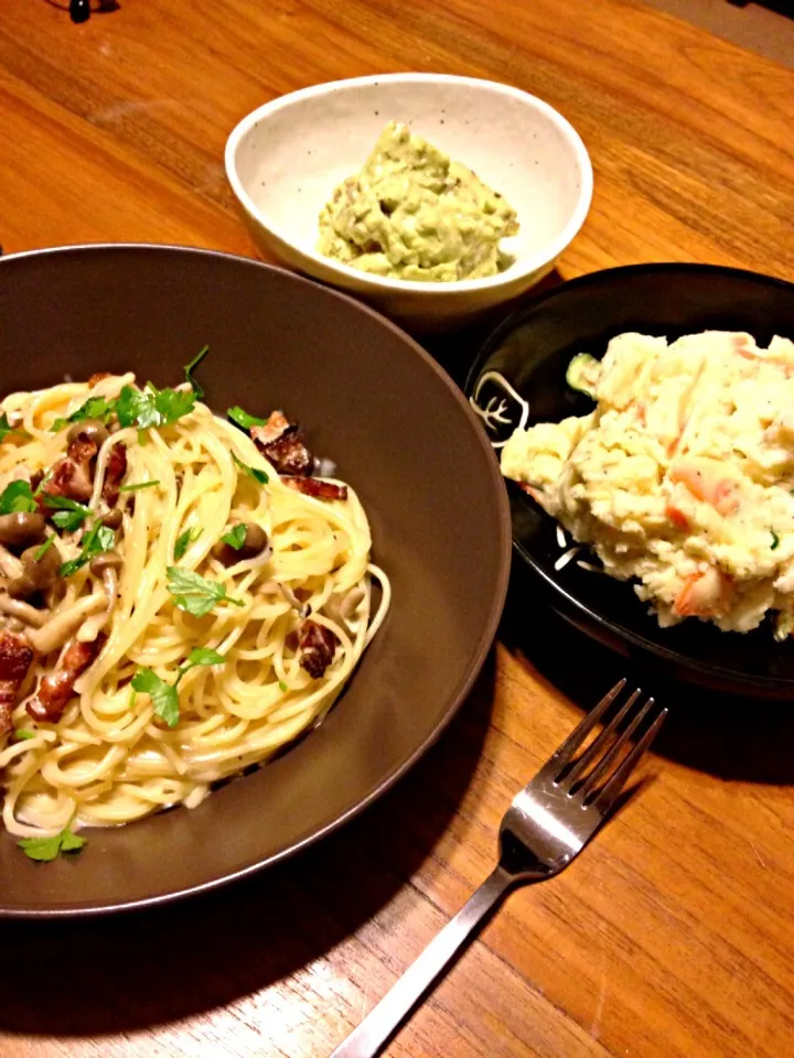 ベーコンとキノコのクリームパスタ ポテトサラダ マグロとアボカドのタルタル|Hamさん