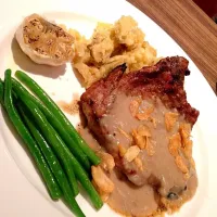 Snapdishの料理写真:Krazy Garlik Pork Chop with mashed potato|Somewell Gadianeさん