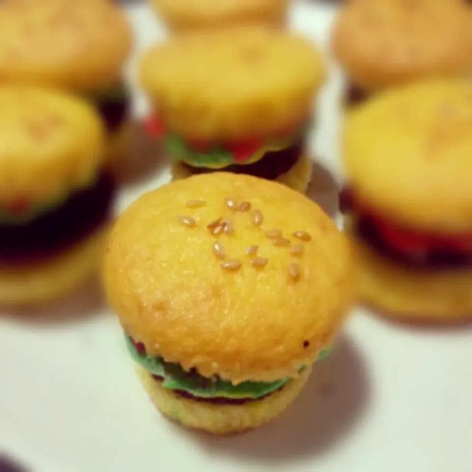 Hamburger cupcakes. ^^|해리さん