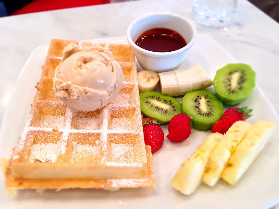 Waffles|孤独のグルメ - まつしげ ゆたかさん