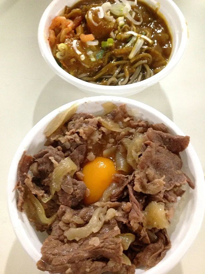 牛丼＆カレー蕎麦|伍龍やすさん