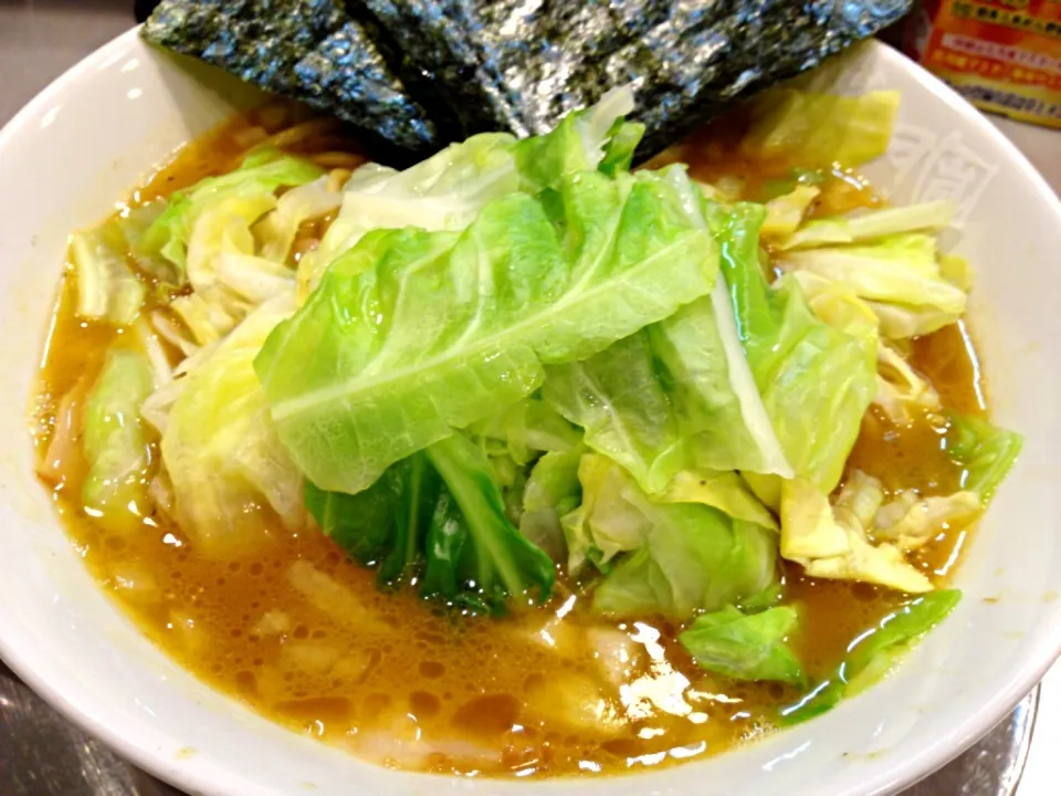 ラーメン街道一番星 横須賀カレー味 トッピングキャベツ|tecklさん