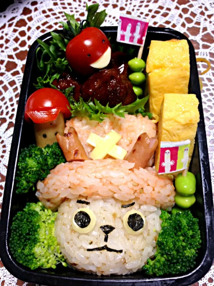 Snapdishの料理写真:チョッパーと赤組弁当|chikaさん