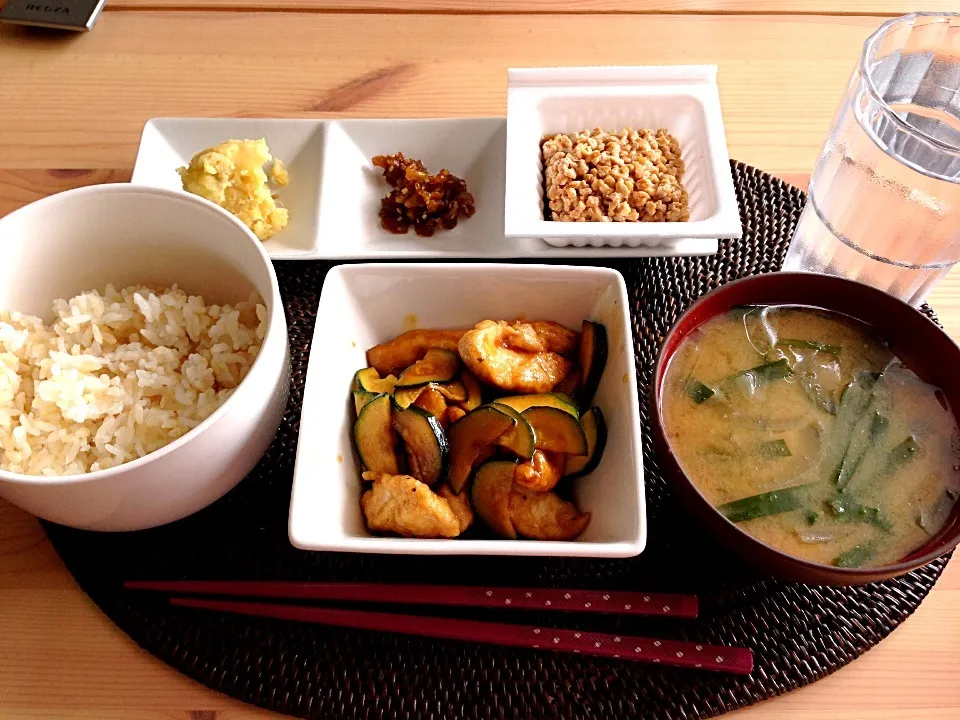 ズッキーニと鶏胸肉のカレーオイスターソース炒め♡|ERIさん