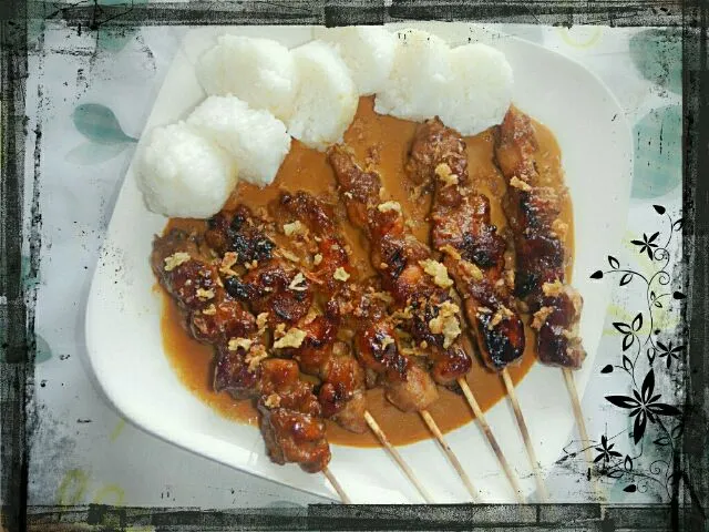 Sate ayam lontong ~ indonesian chicken sate/satay with rice cake|Asti 🌸🌸さん