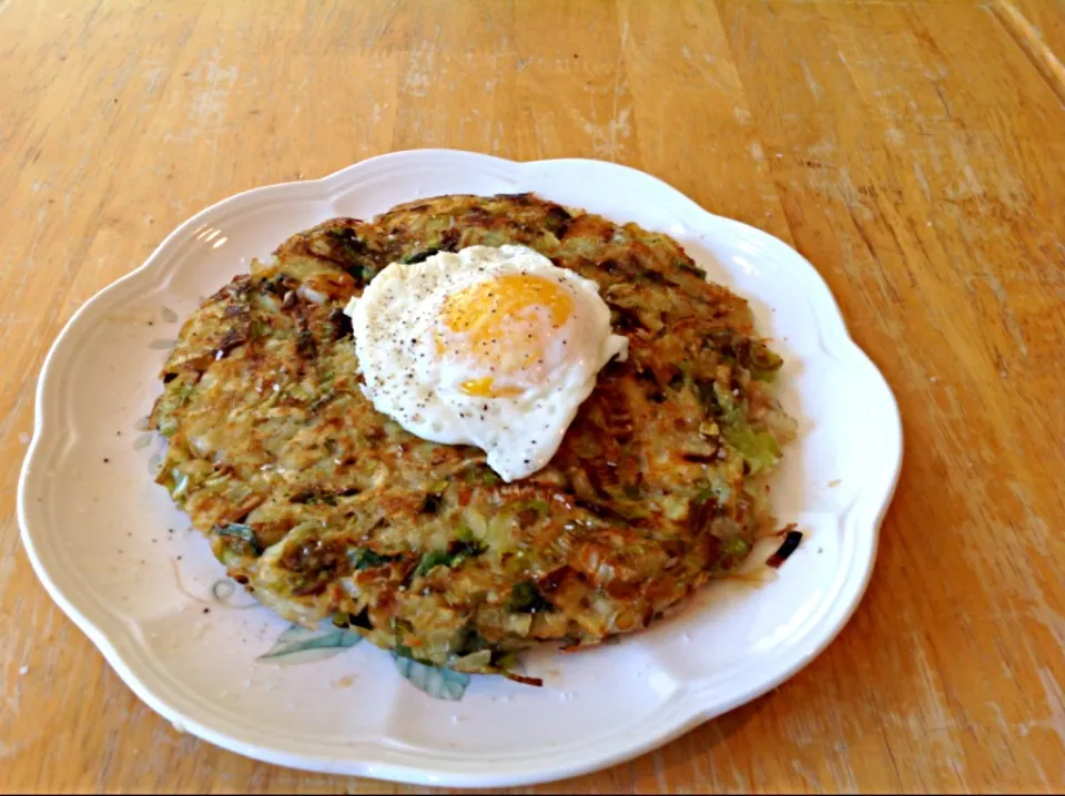 Snapdishの料理写真:potatoe leek rosti Inspired by chef gordon ramsay|Travis A Darlingさん