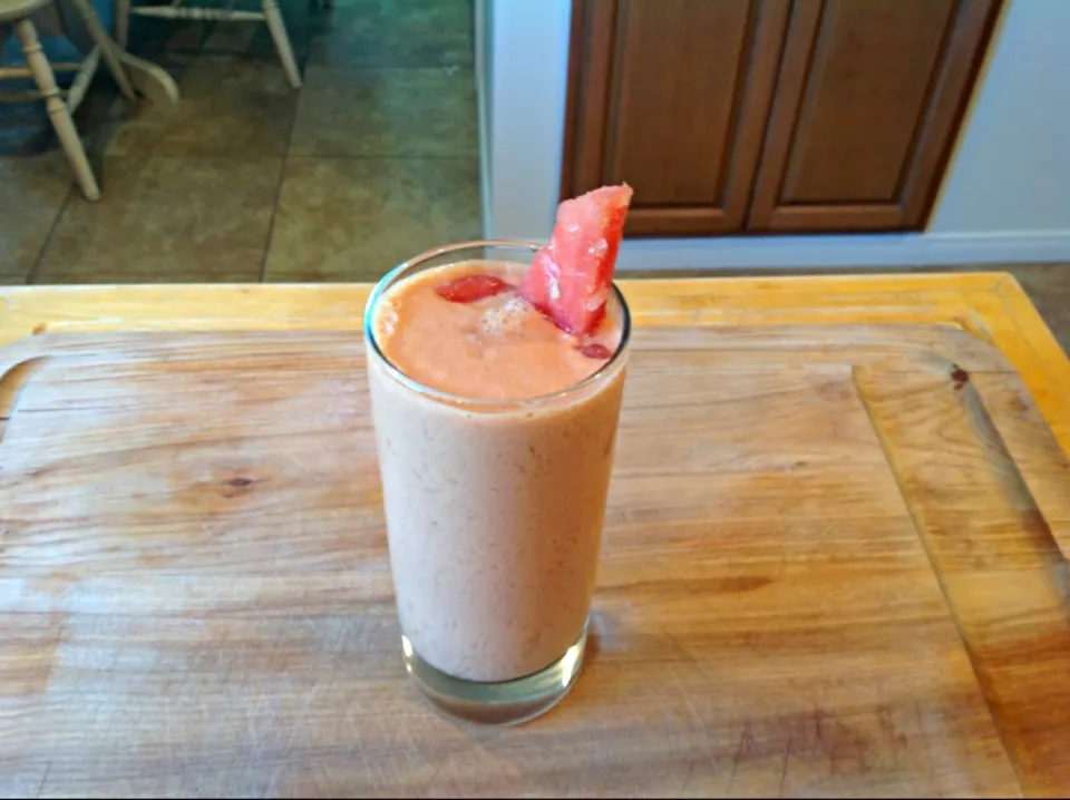 Watermelon cantaloupe smoothie|Travis A Darlingさん