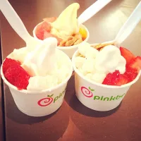 Snapdishの料理写真:Frozen yogurt. Healthy dessert.|pesci Tさん