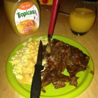 Snapdishの料理写真:Scrambled eggs.... TBone steak... Orange juice .....|nickey featherさん