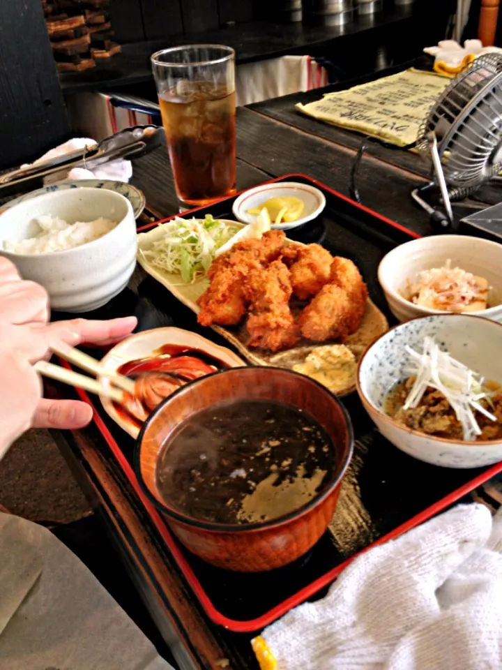 牡蠣どころ 海 のカキフライ定食|だいどんさん