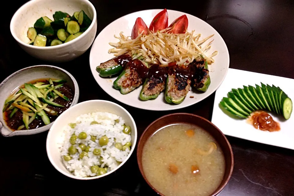 ピーマンの肉詰めと豆ご飯の定食|Naoya Ishiharaさん