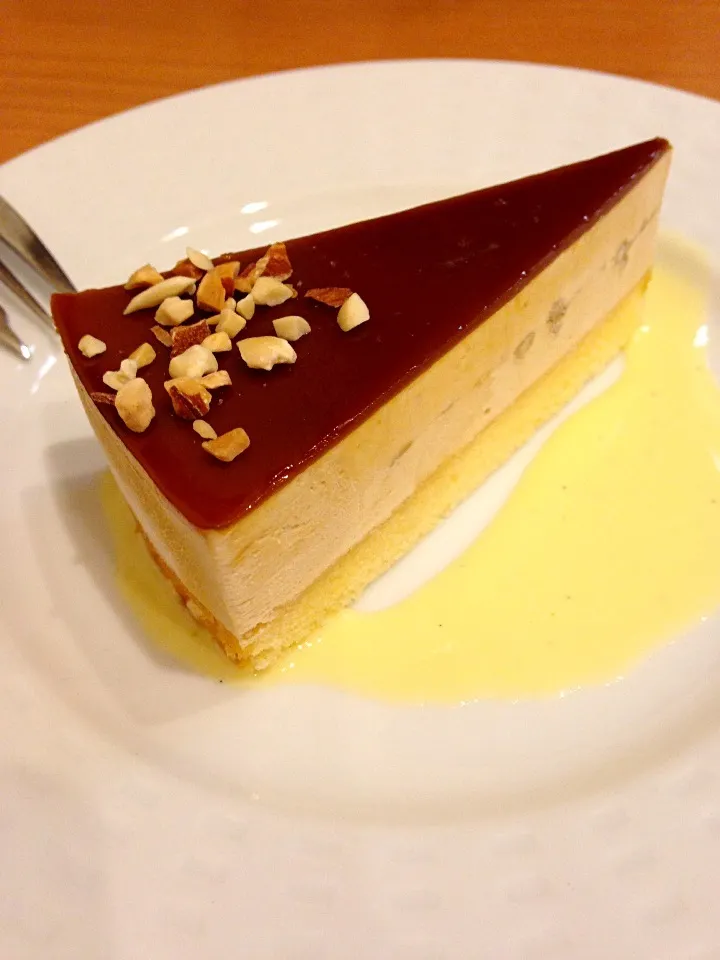 Caramel Nuts Ice Cake|Mine Fernandoさん