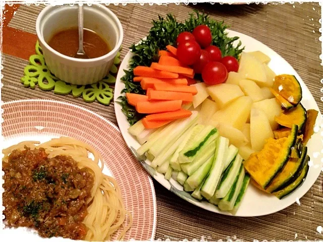 ドライカレーパスタ  生野菜＆蒸し野菜 バーニャカウダ|ikukoさん