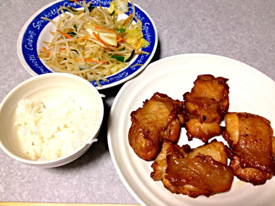 味付きチキン•もやし野菜炒め|うるしちかさん