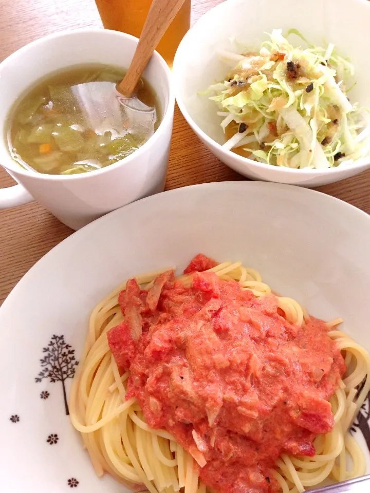 トマトとツナのクリームパスタ|とみいさん