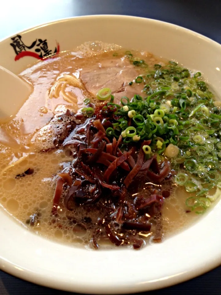 Snapdishの料理写真:鳳凛 ラーメン|よこたまさん