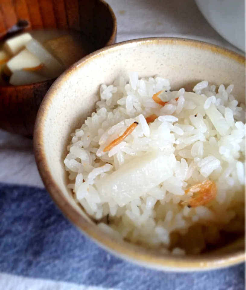 桜海老と大根の炊き込みごはん  Cooked rice with shrimp and Japanese radish|あやさん