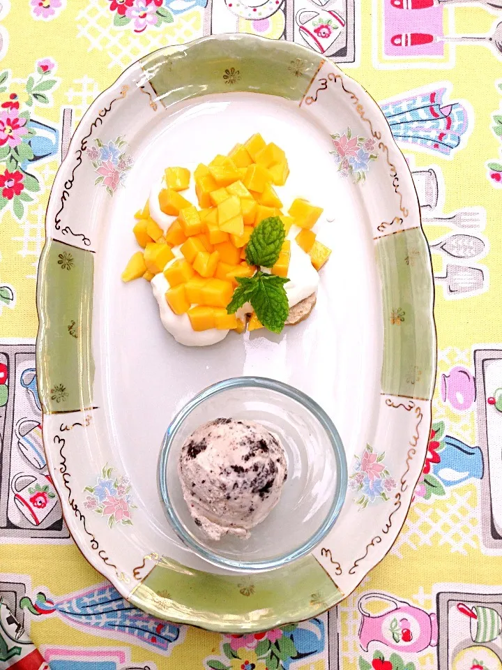 Mango fresh cream and scone|Aum aniwanさん