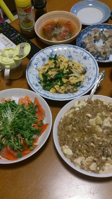 麻婆豆腐とニラ玉と焼売と刺身と野菜の煮浸し|chiritorinekoさん